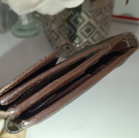 Authentic Fendi Wallet and keycase - Picture 4 of 17